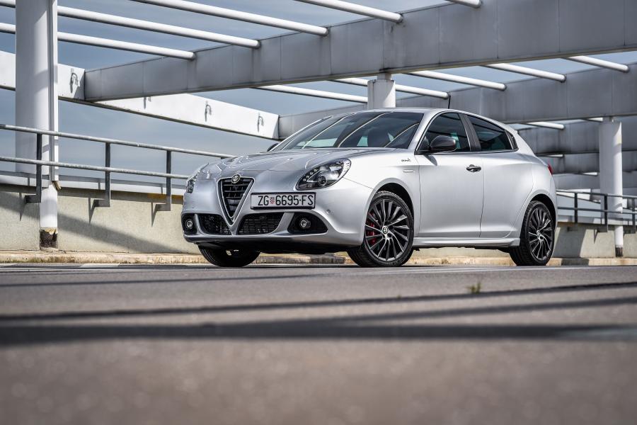  Alfa Romeo Giulietta QV Line (940) 2014 года  (WW) (фото 13 из 27)